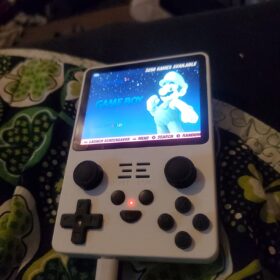 PlayBlast - Portable Retro GameBoy photo review